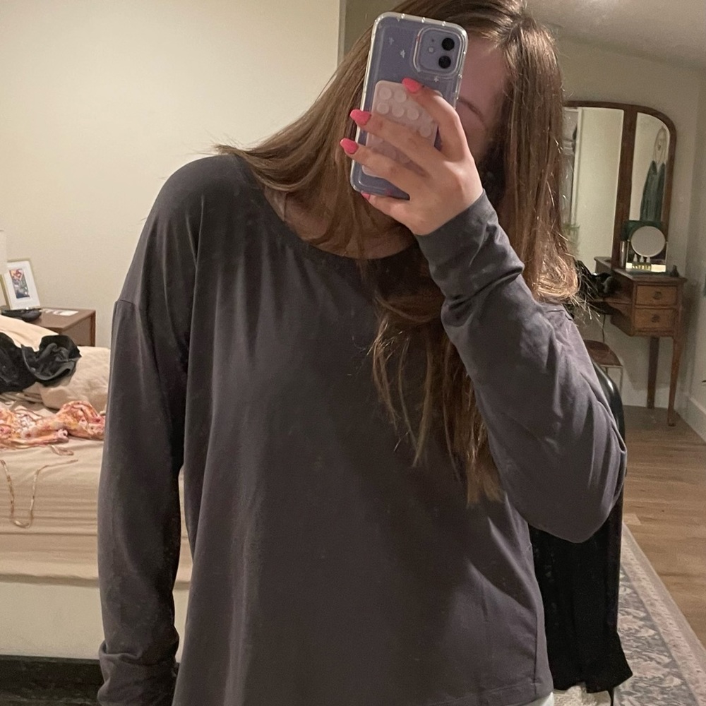 Flowy Athleta top